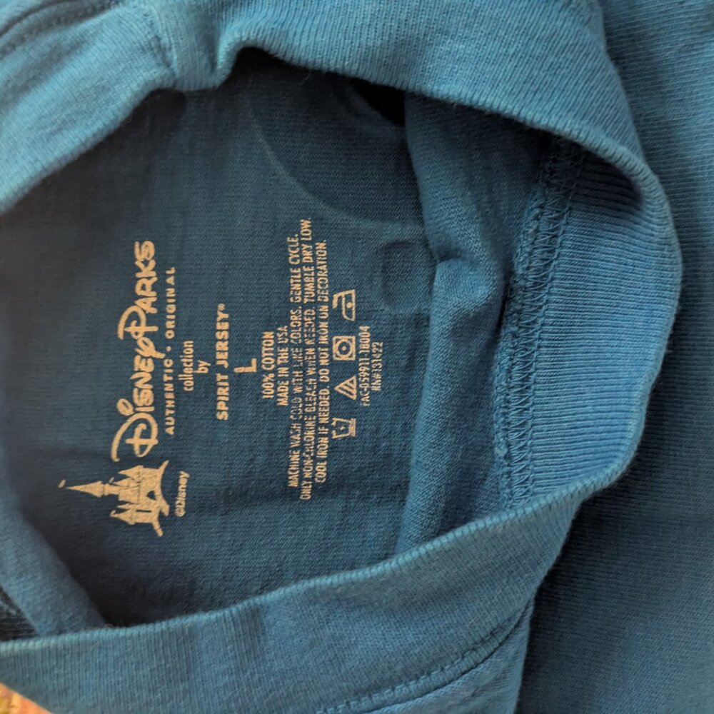 Disney parks Snow White Spirit Jersey - Picture 3 of 4